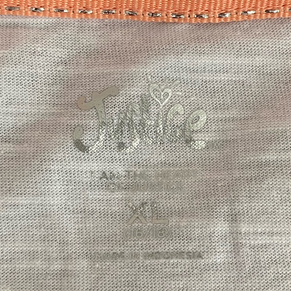 Girls Cropped Justice Logo Top - Picture 3 of 9
